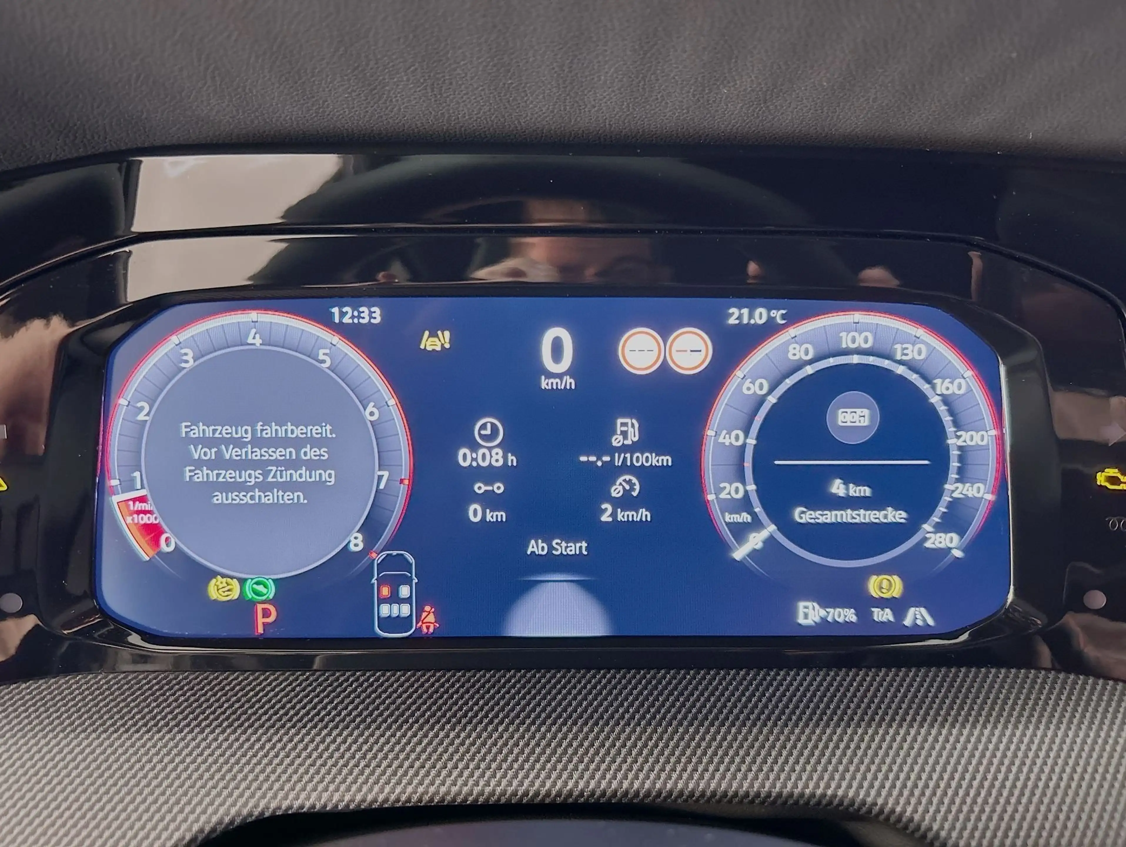 Volkswagen Golf GTI CarPlay Pano Black ACC AHK LED Navi — photo 8