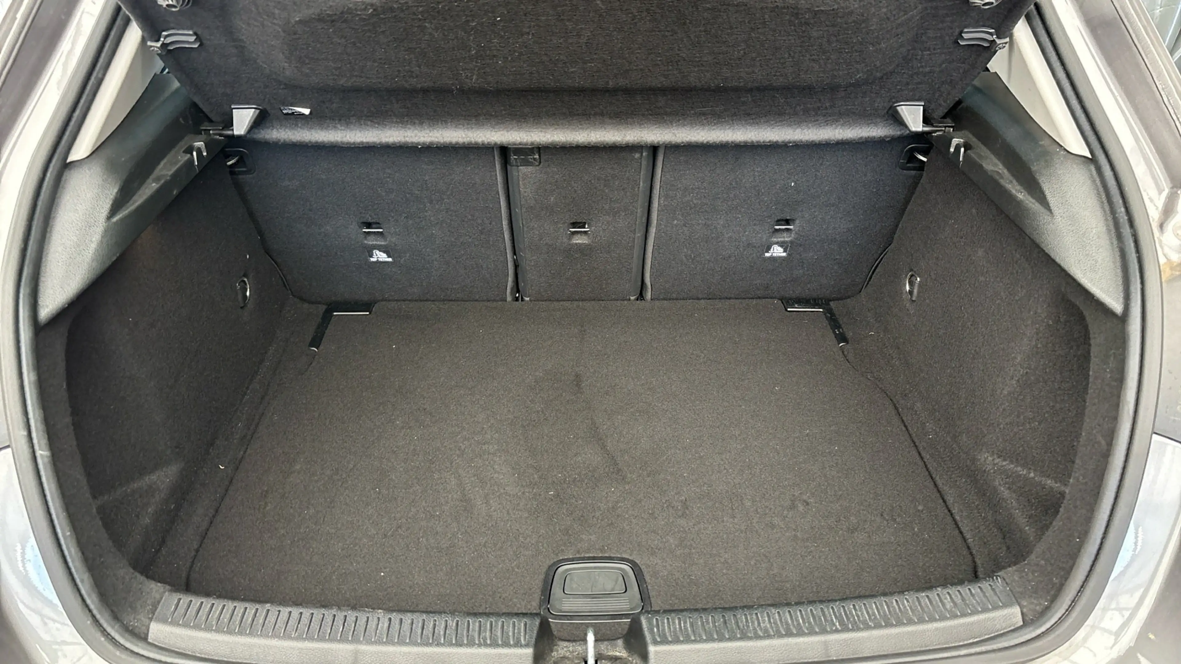 Mercedes-Benz A 220 A 220 NAVI KLIMAAUT RADIO TEMPO MFL SHZ VC PDC ACC T-Leder — photo 13
