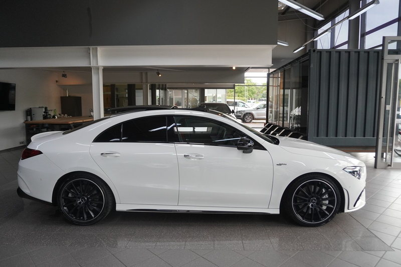 Mercedes-Benz CLA 35 AMG 4Matic Night-Paket Multibeam MBUX Pano 360 — photo 4