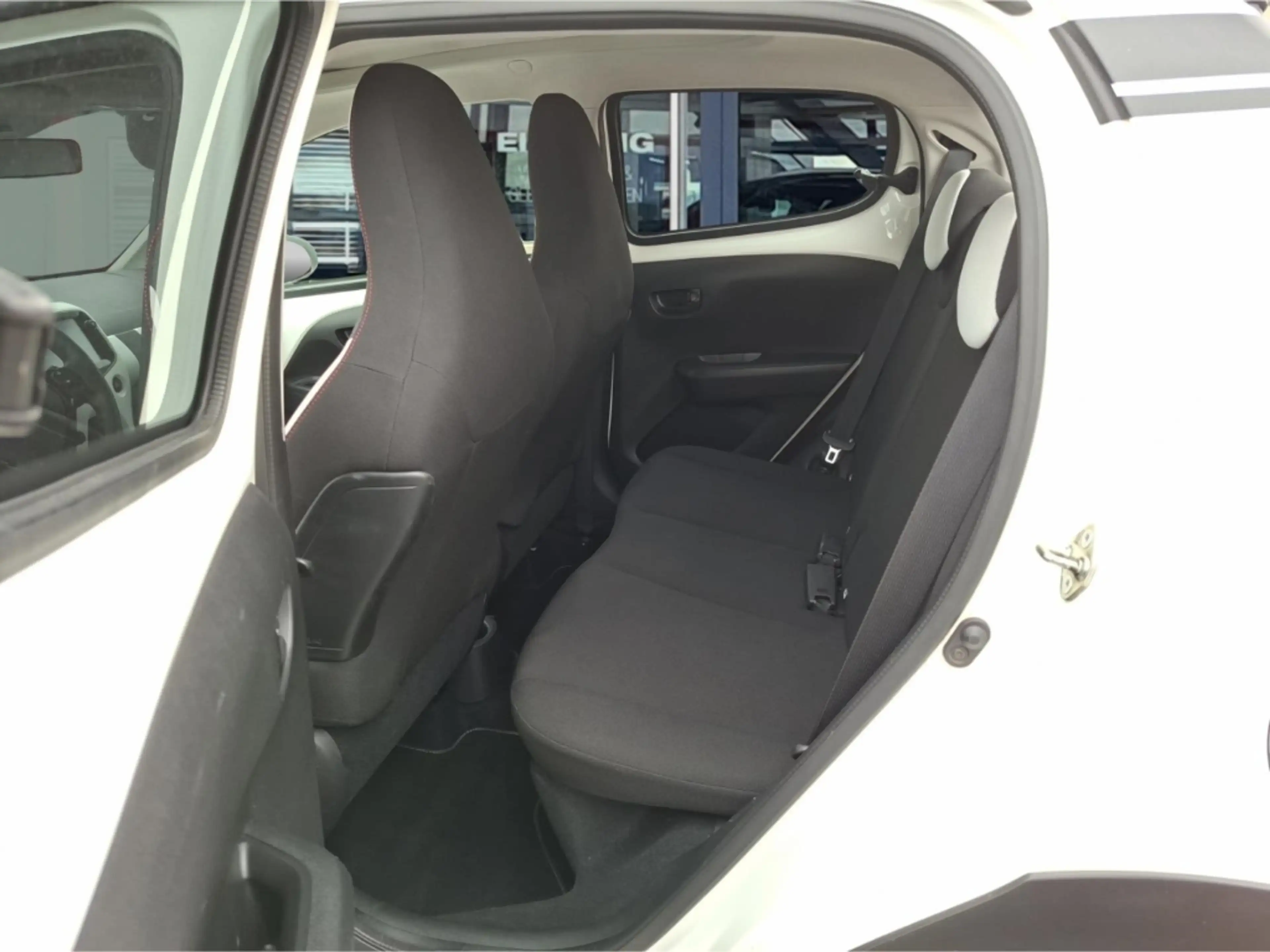Citroen C1 Airscape Urban Ride 1.0 VTi 72 °Kamera°AAC° — photo 8