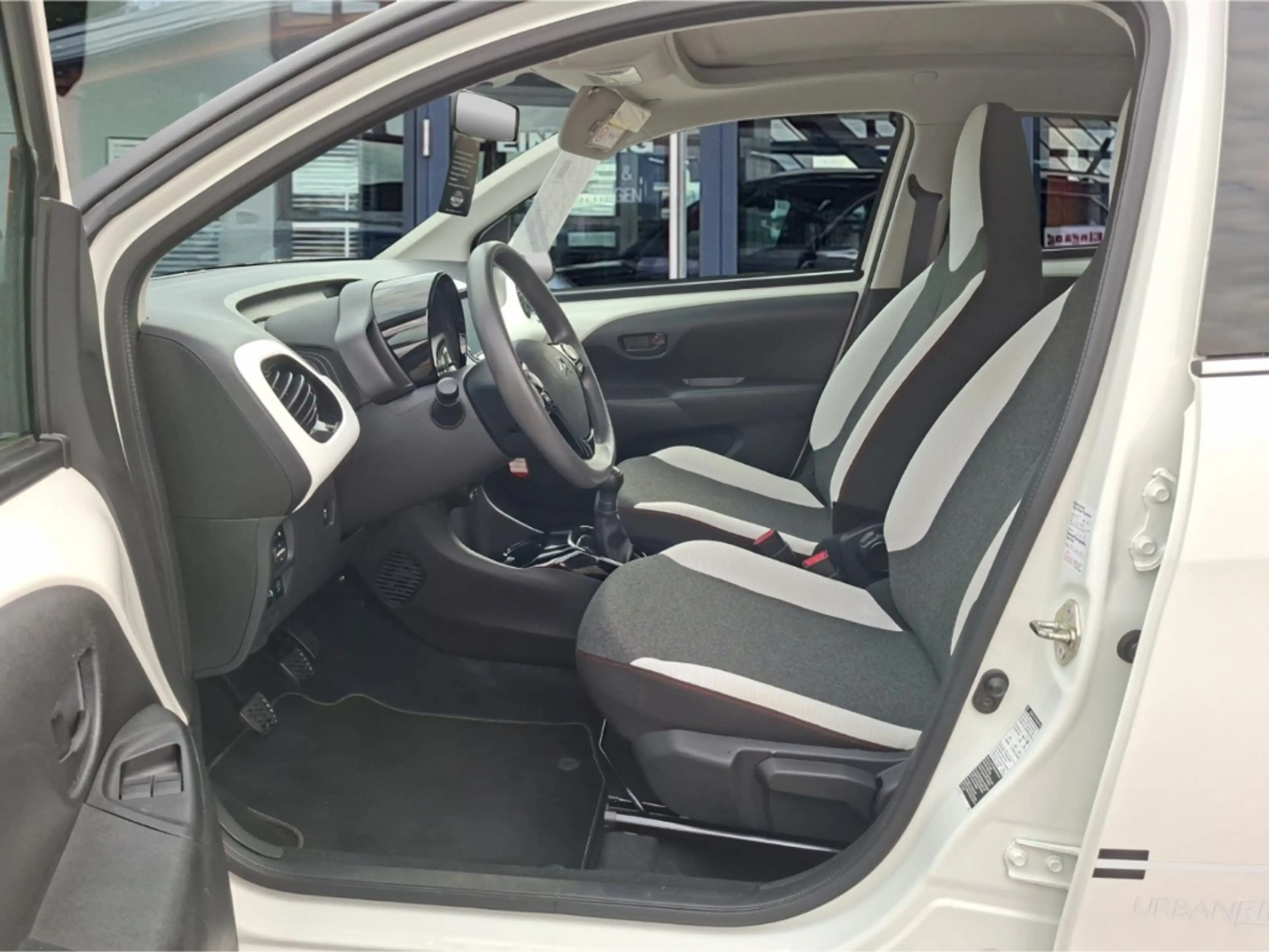 Citroen C1 Airscape Urban Ride 1.0 VTi 72 °Kamera°AAC° — photo 7