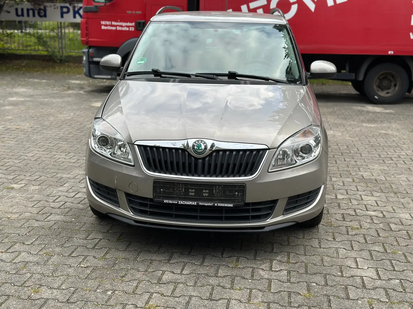 Skoda Fabia Fabia II Combi 1.2 TSI Combi Ambiente Gelb - 2