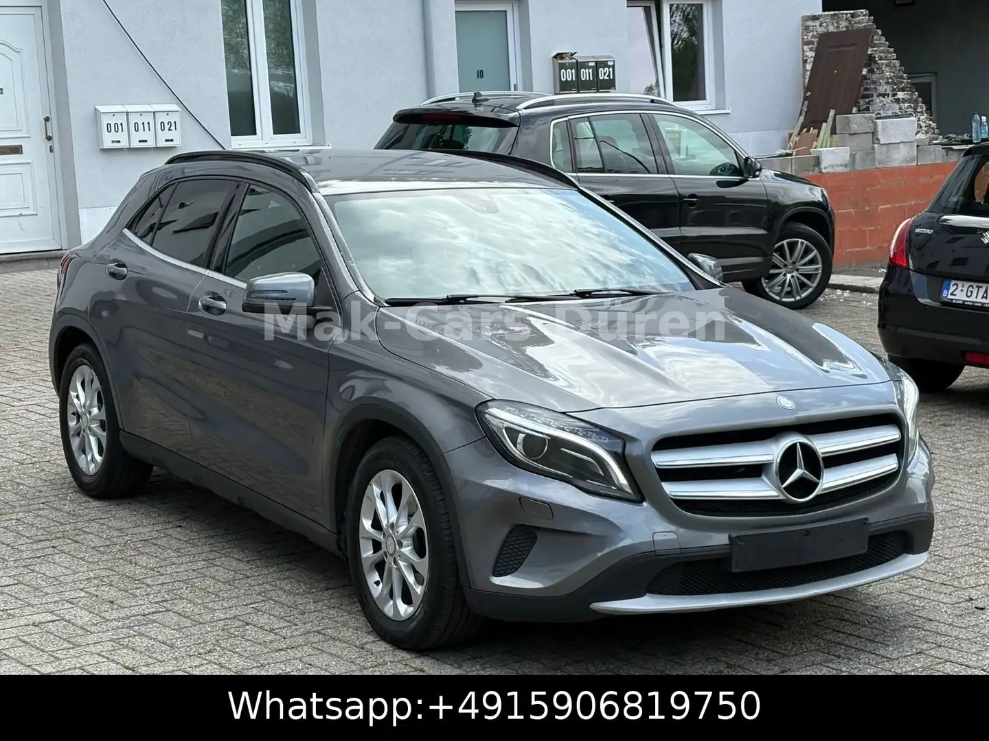 Mercedes-Benz GLA 200 CDI / 4 MATIC Gris - 2