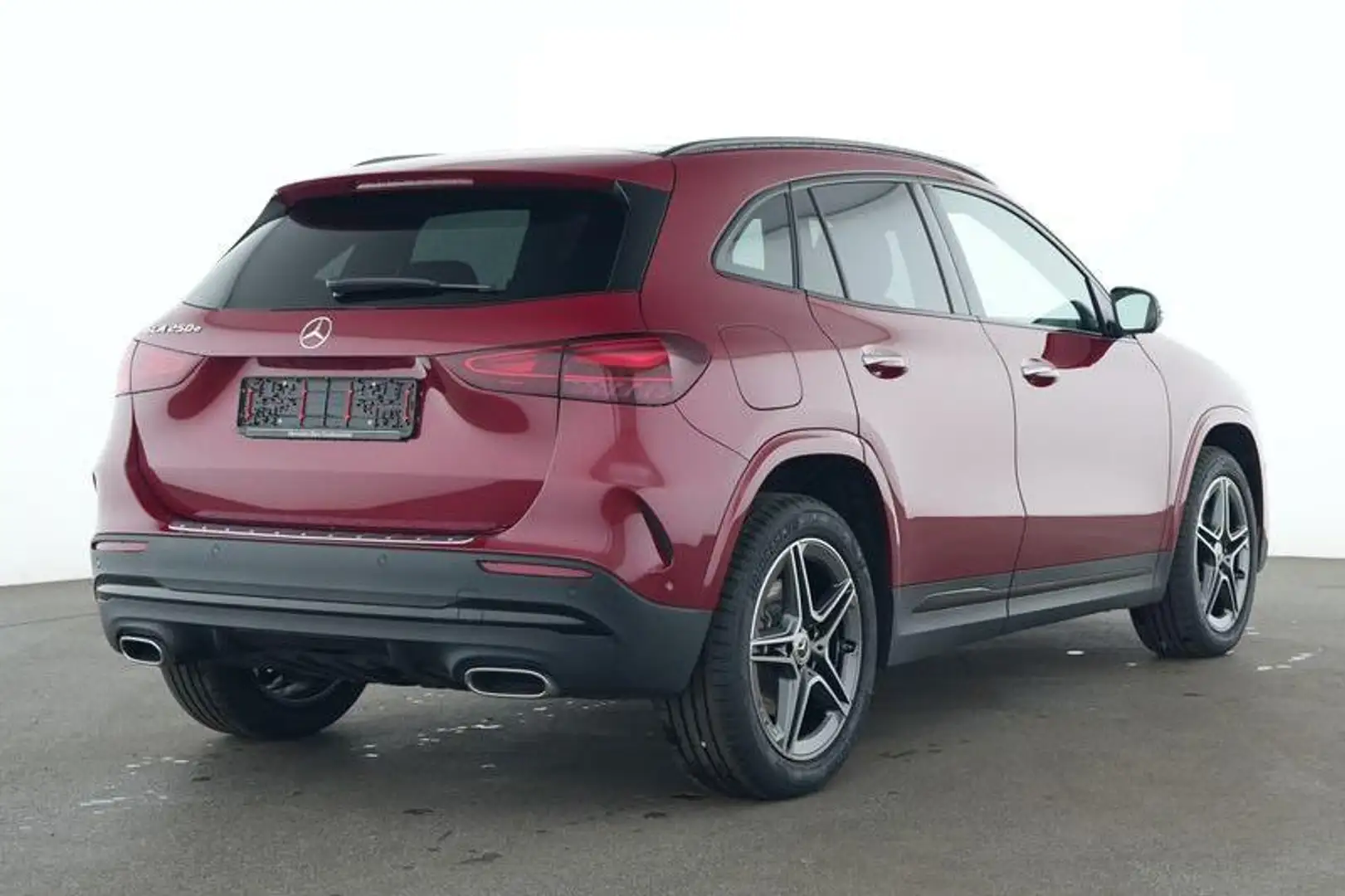 Mercedes-Benz GLA 250 GLA 250e Automaat AMG Line | MANUFAKTUR | Premium Rood - 2
