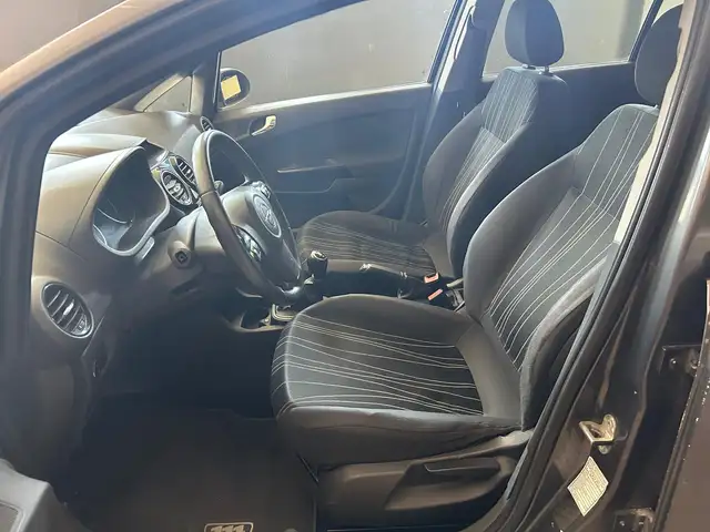 Opel Corsa view 8