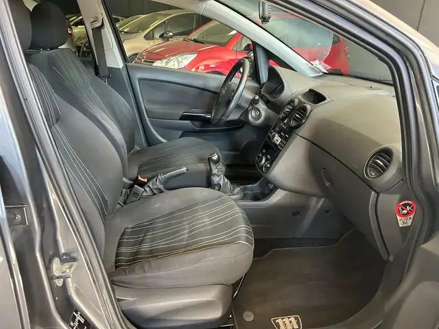 Opel Corsa view 12