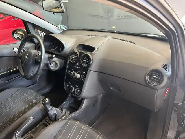 Opel Corsa view 11