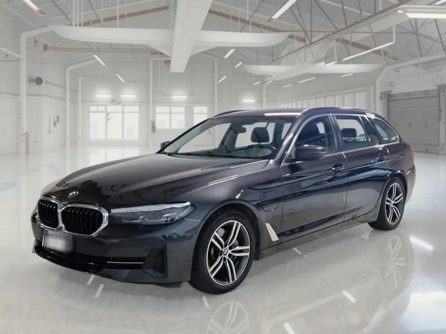 BMW 530 530e Business Auto Touring - 1