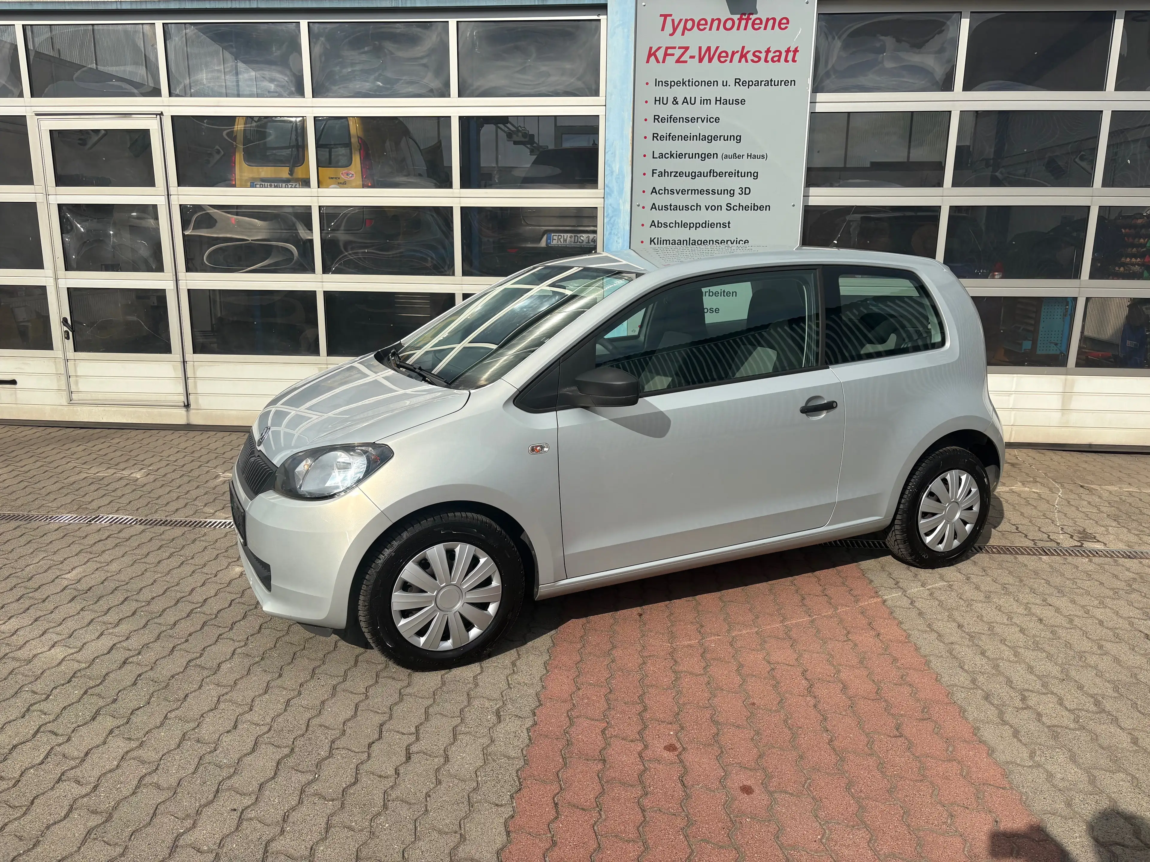 Skoda Citigo Citigo 3-Türer 1.0 , wenig KM ! , Allwetterreifen, HU/AU neu — photo 3
