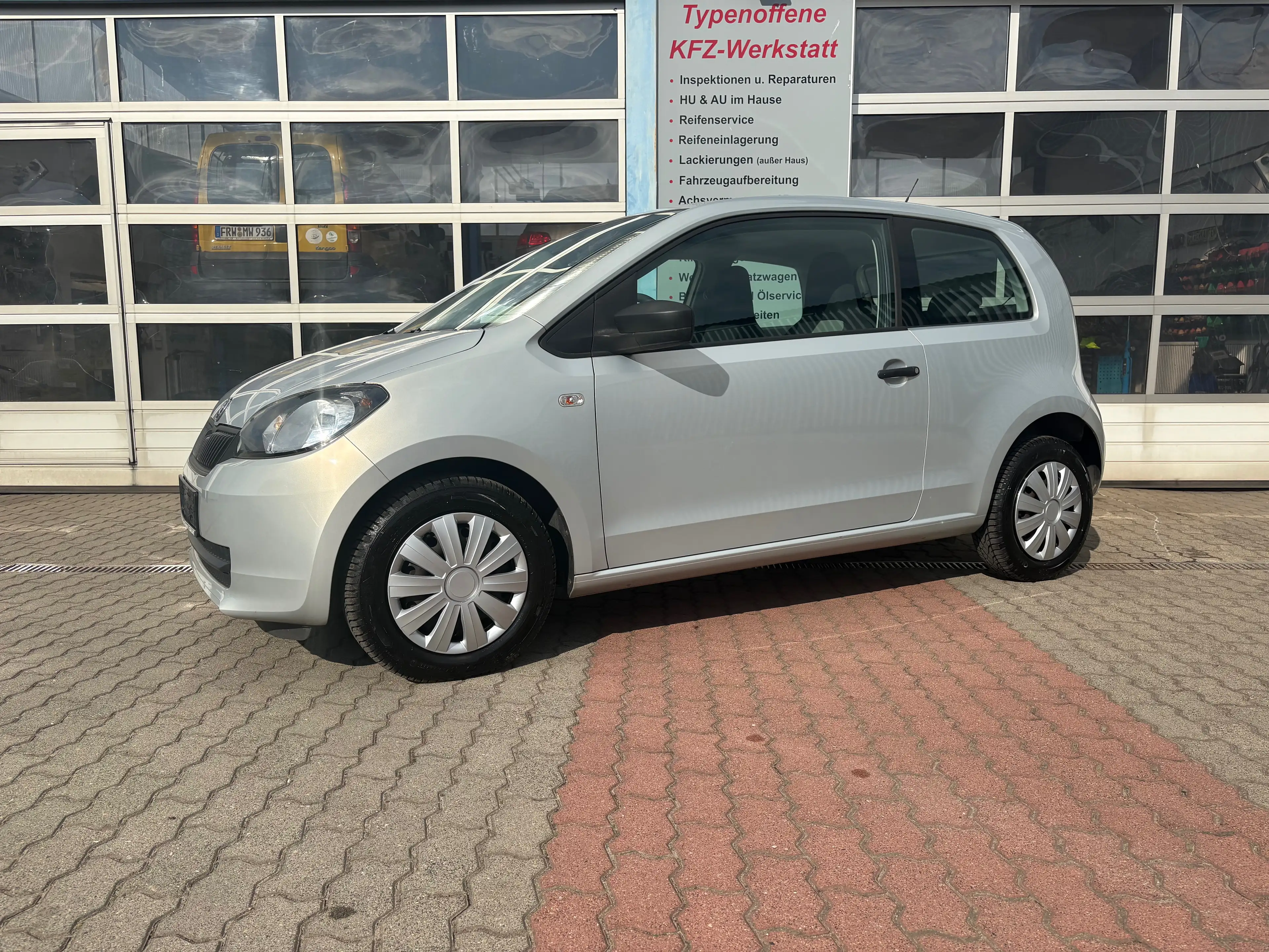 Skoda Citigo Citigo 3-Türer 1.0 , wenig KM ! , Allwetterreifen, HU/AU neu — photo 4