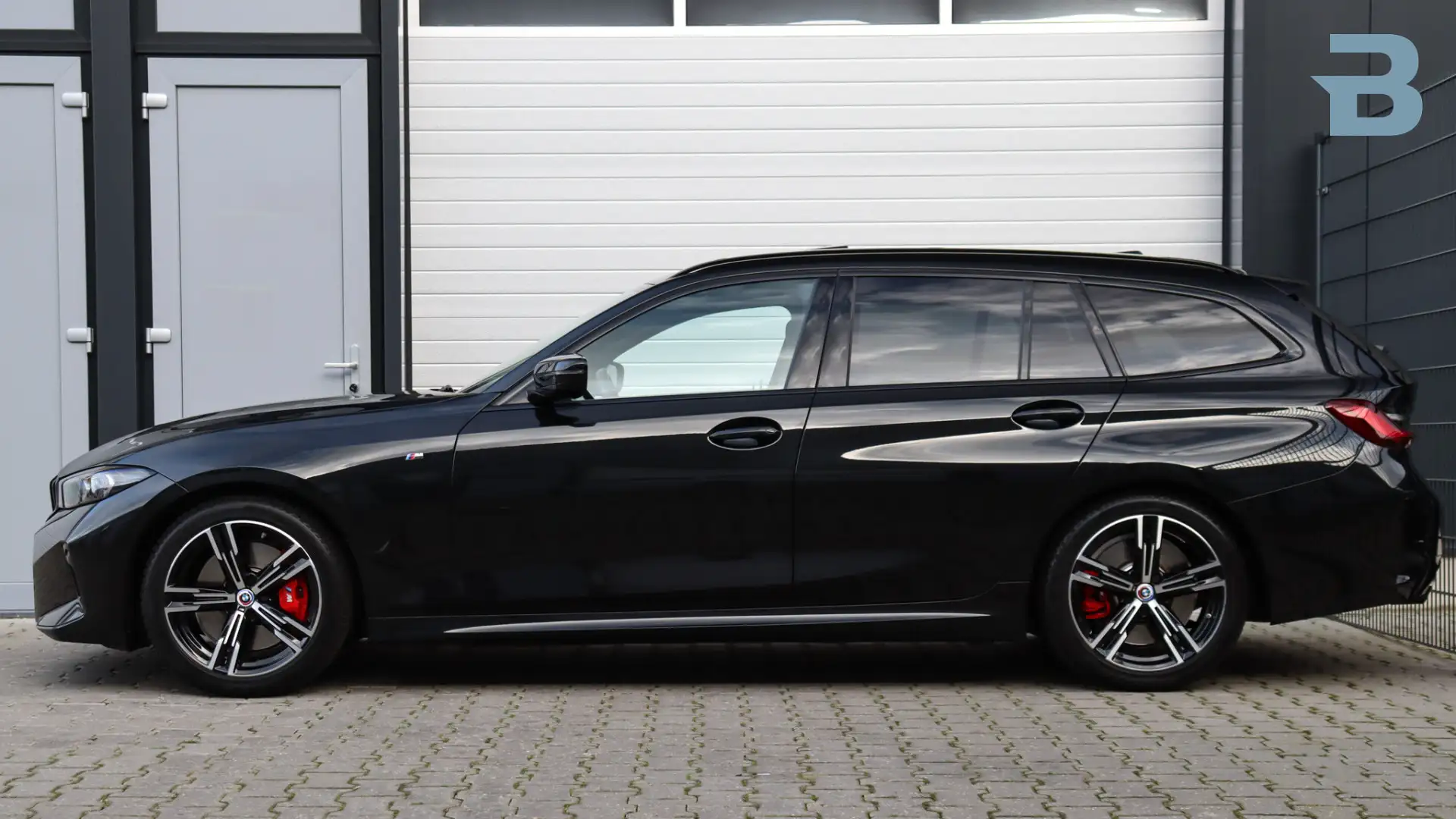 BMW 320 3-serie Touring 320i M-Sport Pro | Head-up | Panor Zwart - 2