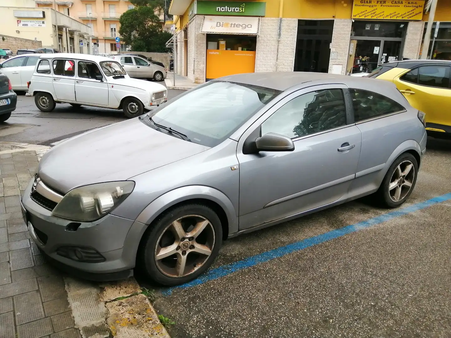 Opel Astra GTC 1.7 cdti Cosmo esp FL - 1