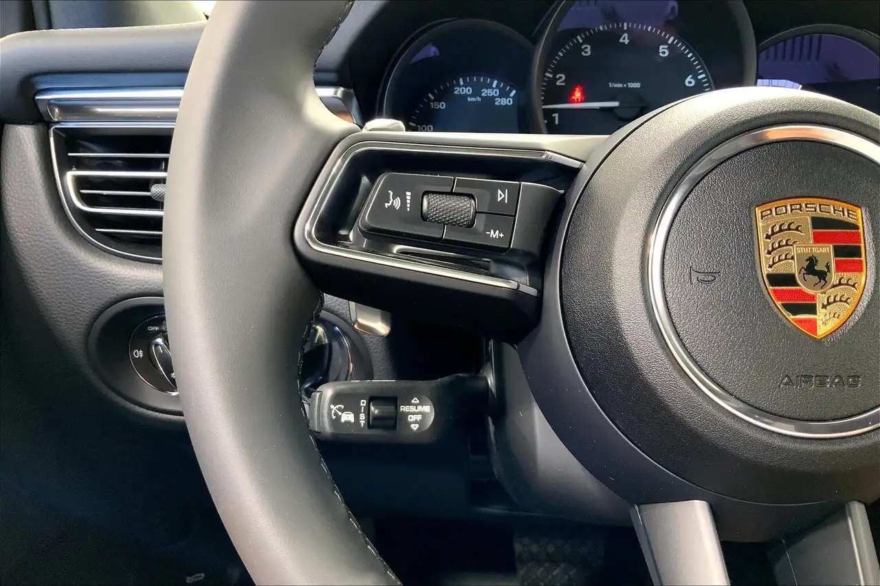 Porsche Macan снимка Porsche Macan