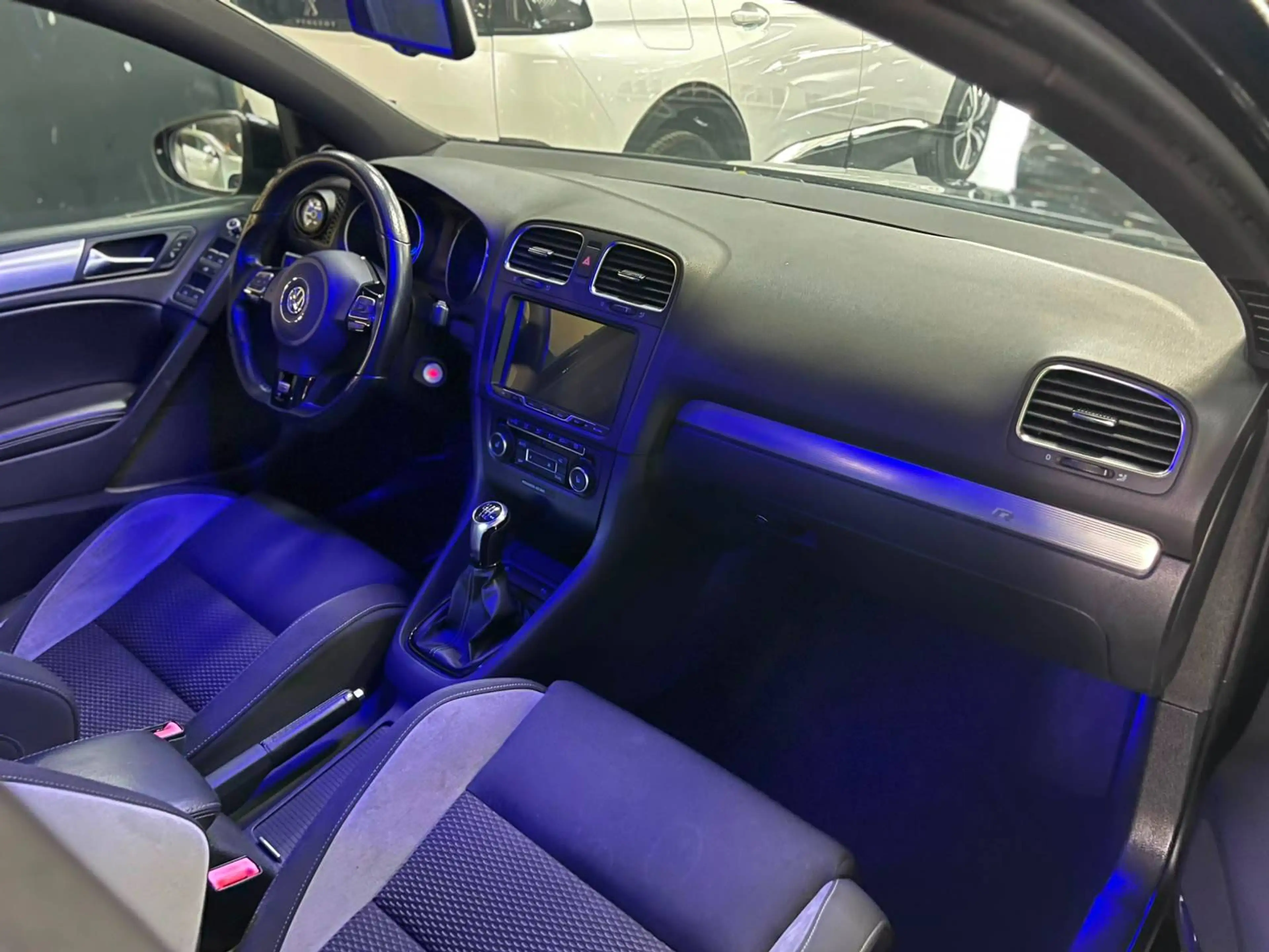 Volkswagen Golf R 2.0 TSI 4Motion BI-XENON DYNAUDIO CLIMTRONIC CARNET COMPLET — photo 5
