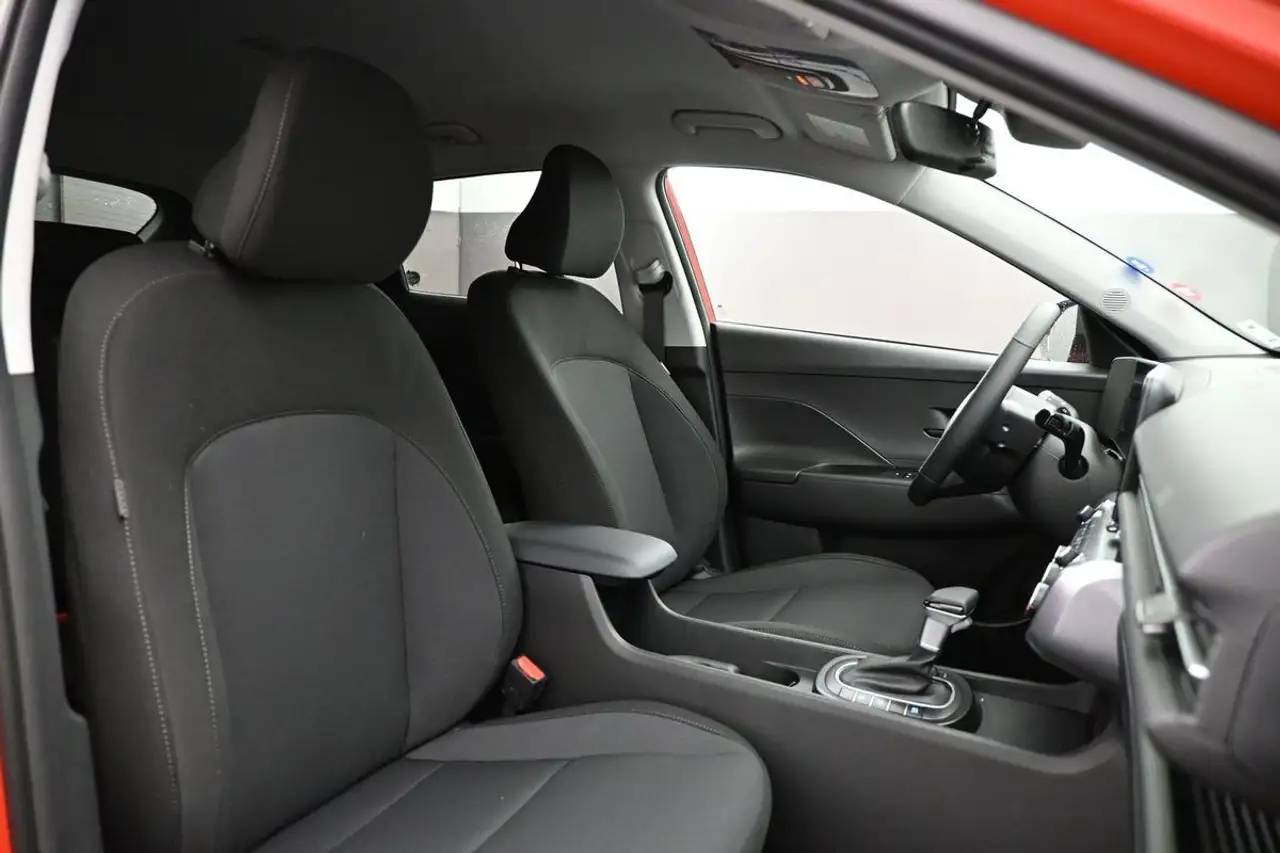 Hyundai KONA снимка Hyundai KONA