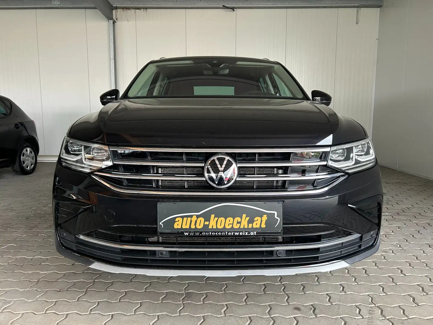 Volkswagen Tiguan Elegance 4Motion Schwarz - 2
