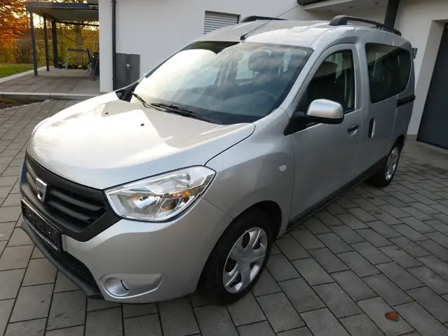 Dacia Dokker Laureate DCI 90 [AHK/1. HAND]