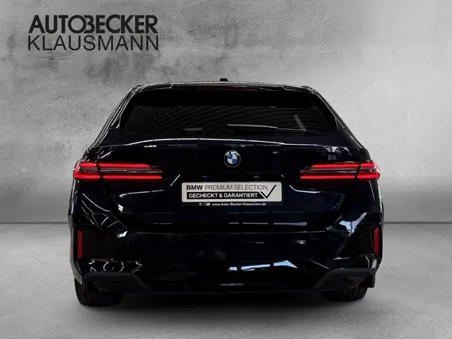 BMW M view 6