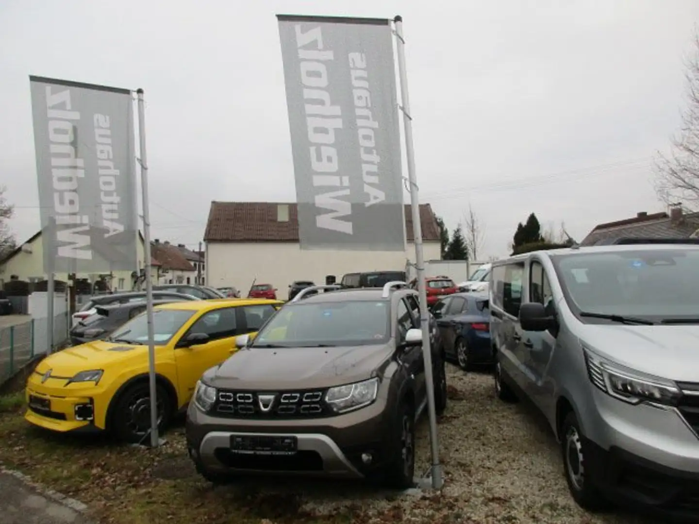 Dacia Duster Prestige dci 115 Allrad 4 X 4 Navi AHK Klima Alus Braun - 1