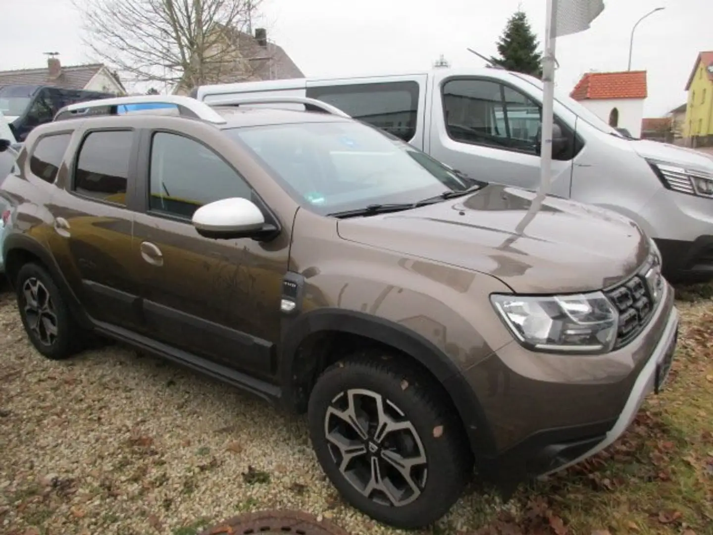 Dacia Duster Prestige dci 115 Allrad 4 X 4 Navi AHK Klima Alus Braun - 2