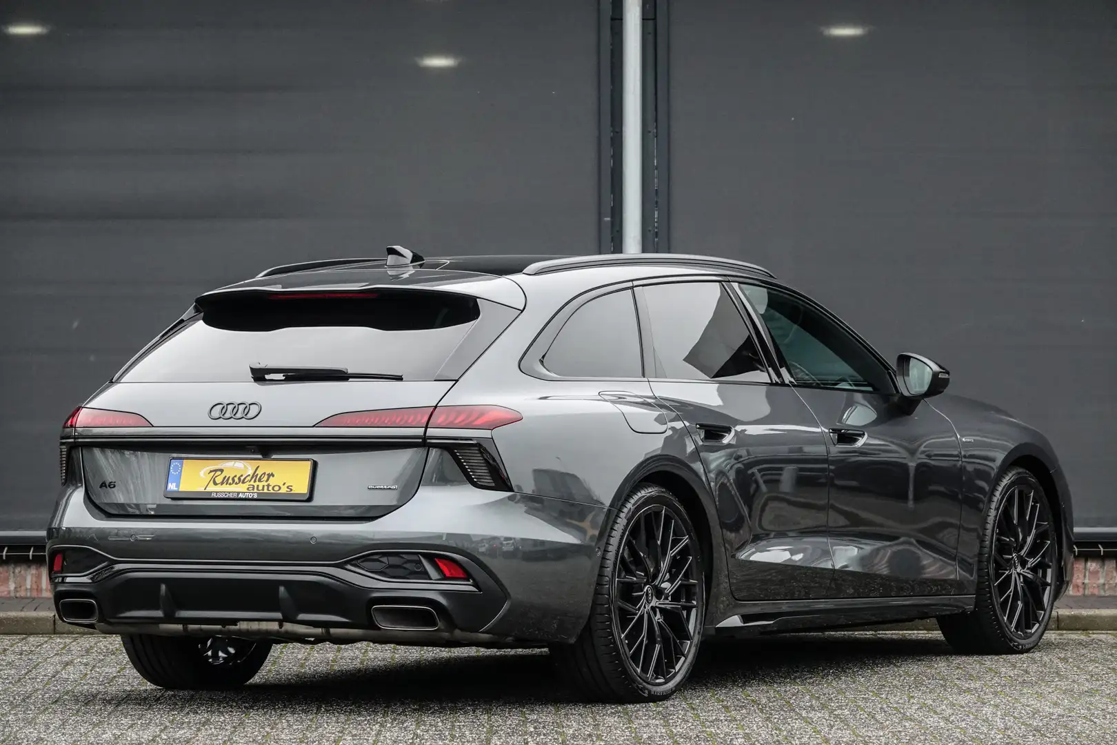 Audi A6 Avant Edition One | e-hybrid 299Pk Aut. | Quattro Grau - 2
