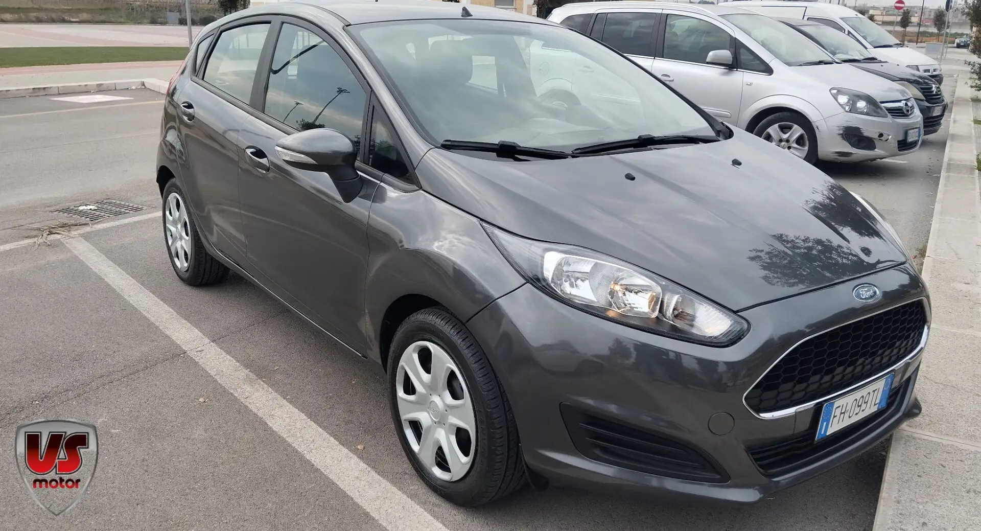 Ford Fiesta 1.5 TDCi 75CV 5 porte Titanium Grigio - 1