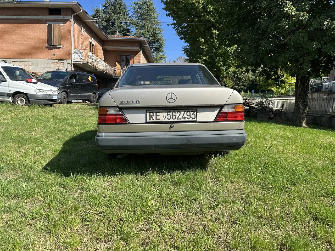 Mercedes-Benz 200 W124 Rauchsilber - VALUTO SCAMBI, foto 4