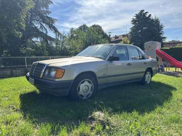 W124 Rauchsilber - VALUTO SCAMBI