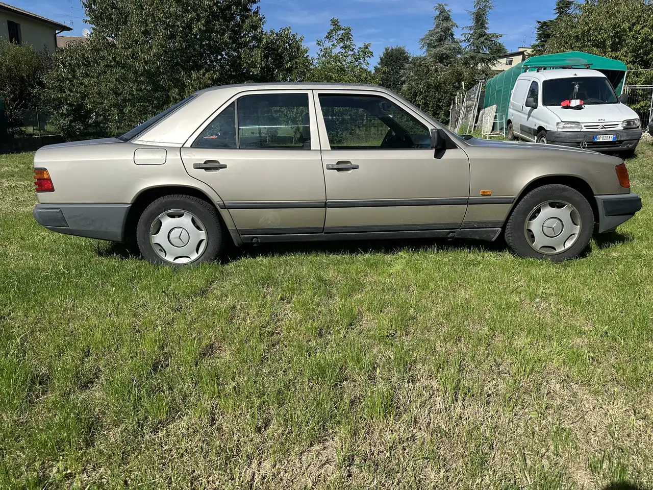 Mercedes-Benz 200 W124 Rauchsilber - VALUTO SCAMBI, foto 6