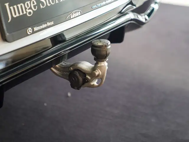 Mercedes-Benz GLB view 8