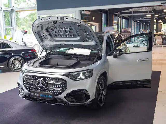 Mercedes-Benz GLB view 11