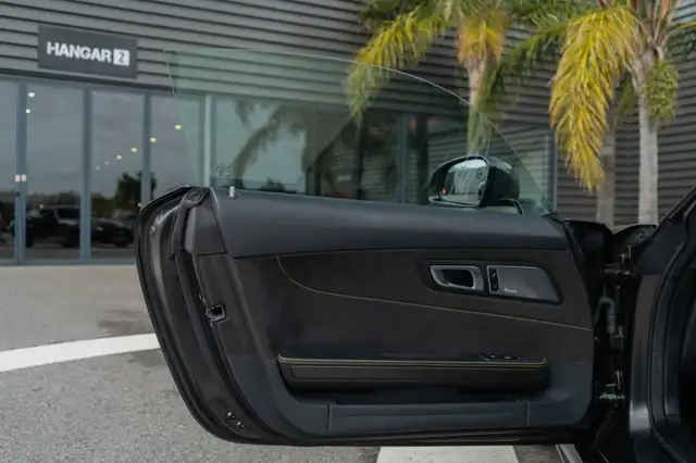 Mercedes-Benz AMG GT view 5