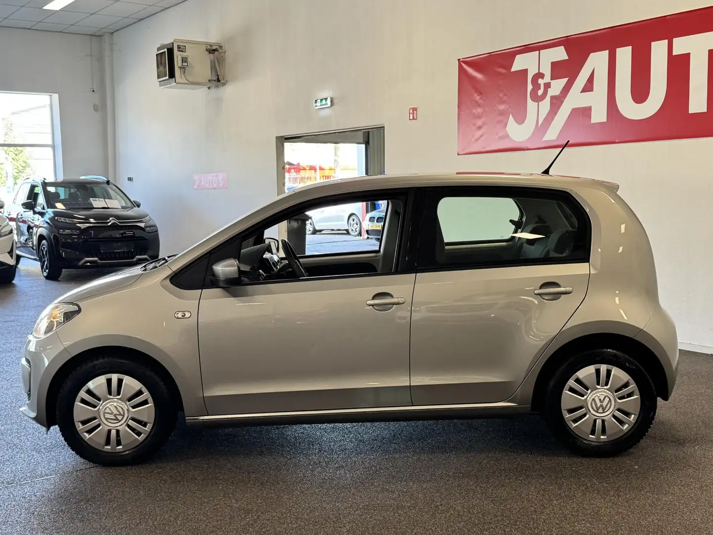 Volkswagen up! 1.0 move up! BlueMotion NAVIGATIE, AIRCO, ELEC PAK Grijs - 2