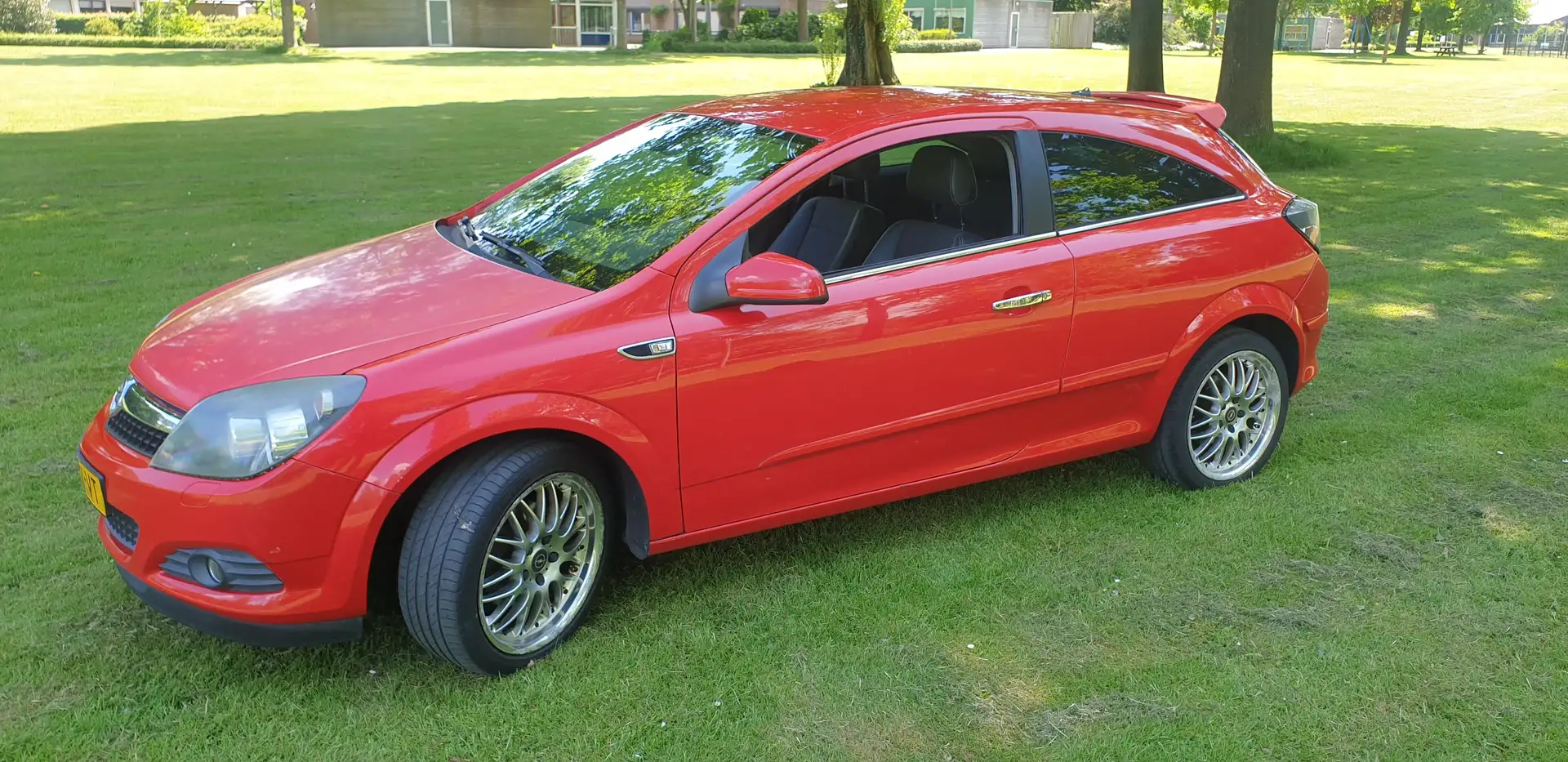 Opel Astra Astra 1.8 Executive Rood - 1