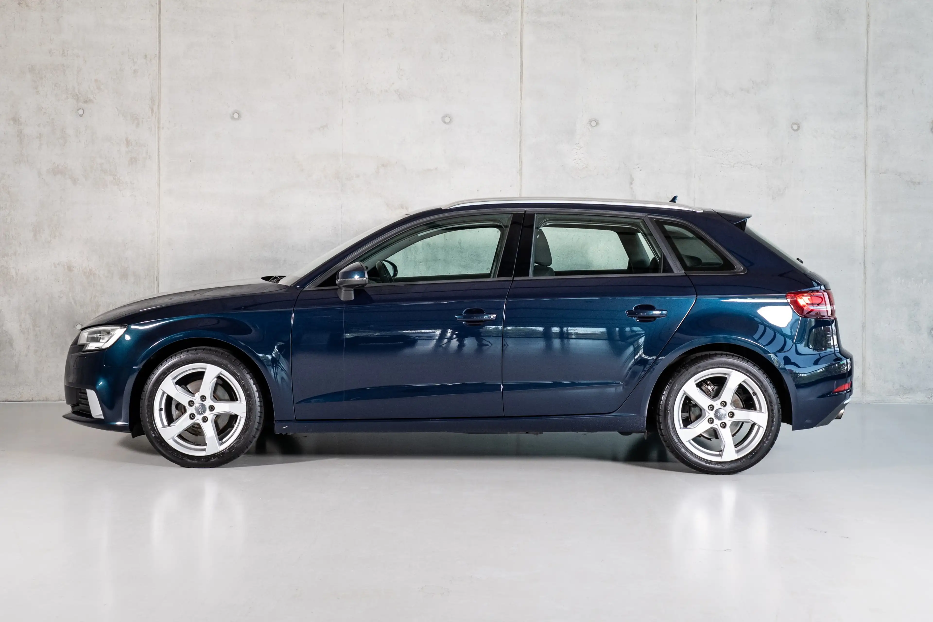 Audi A3 Sportback Navi Automatik Klima SHZ Tempomat — photo 5