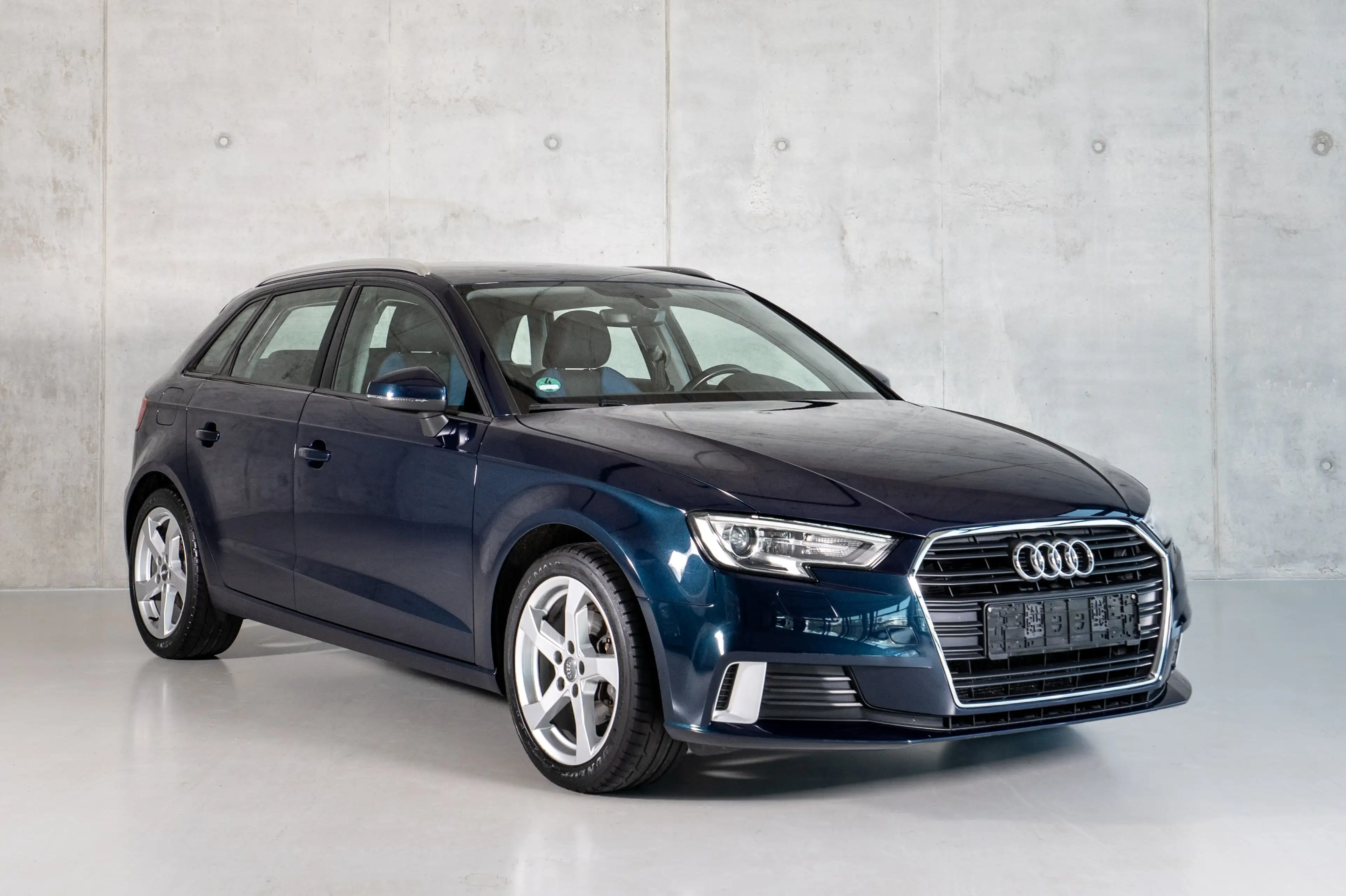 Audi A3 Sportback Navi Automatik Klima SHZ Tempomat