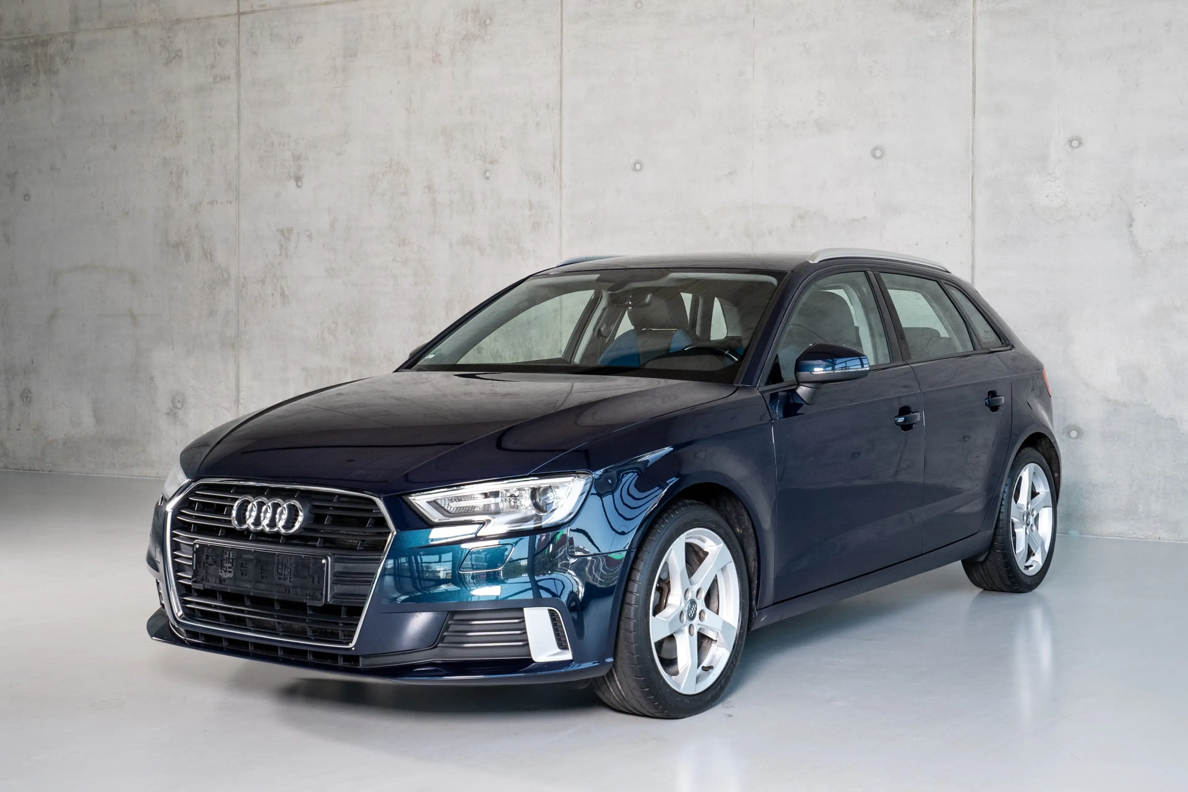 Audi A3 Sportback Navi Automatik Klima SHZ Tempomat — photo 4