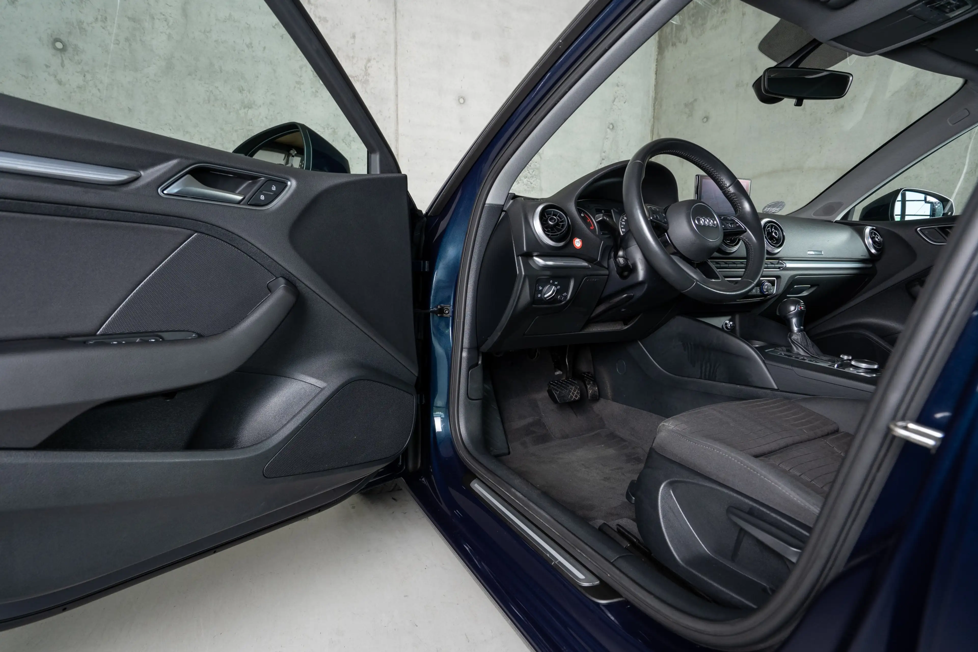 Audi A3 Sportback Navi Automatik Klima SHZ Tempomat — photo 12