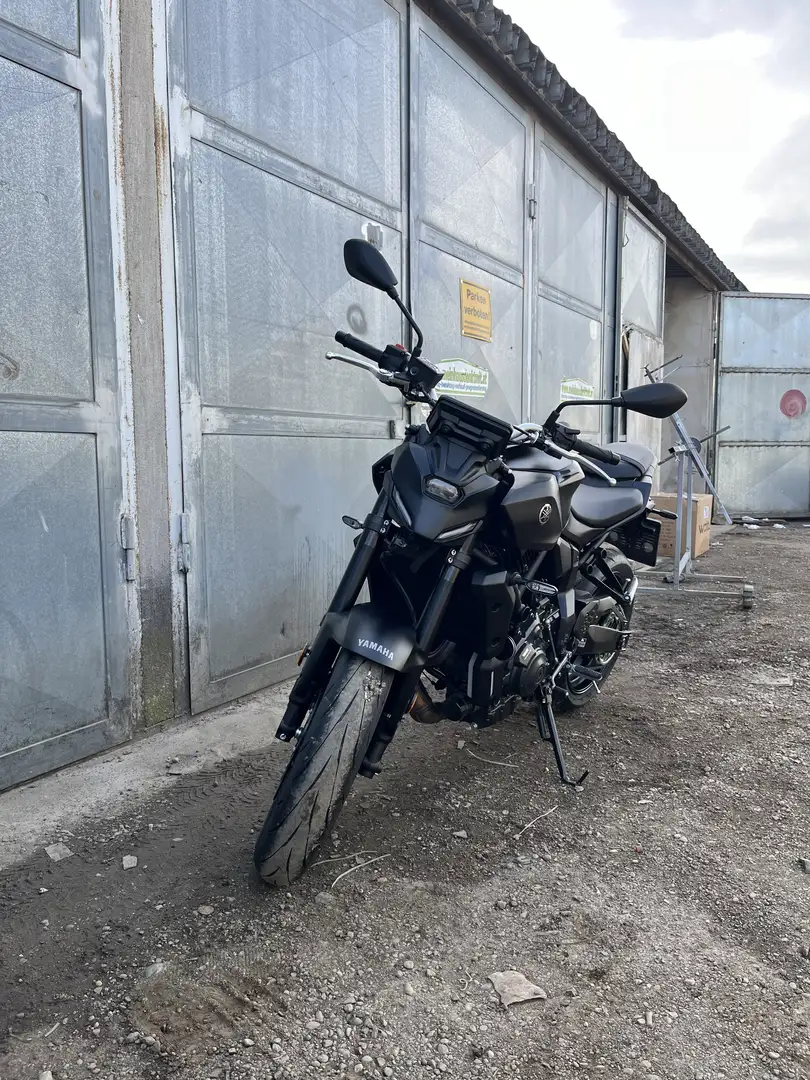 Yamaha MT-07 Tech Black - 1