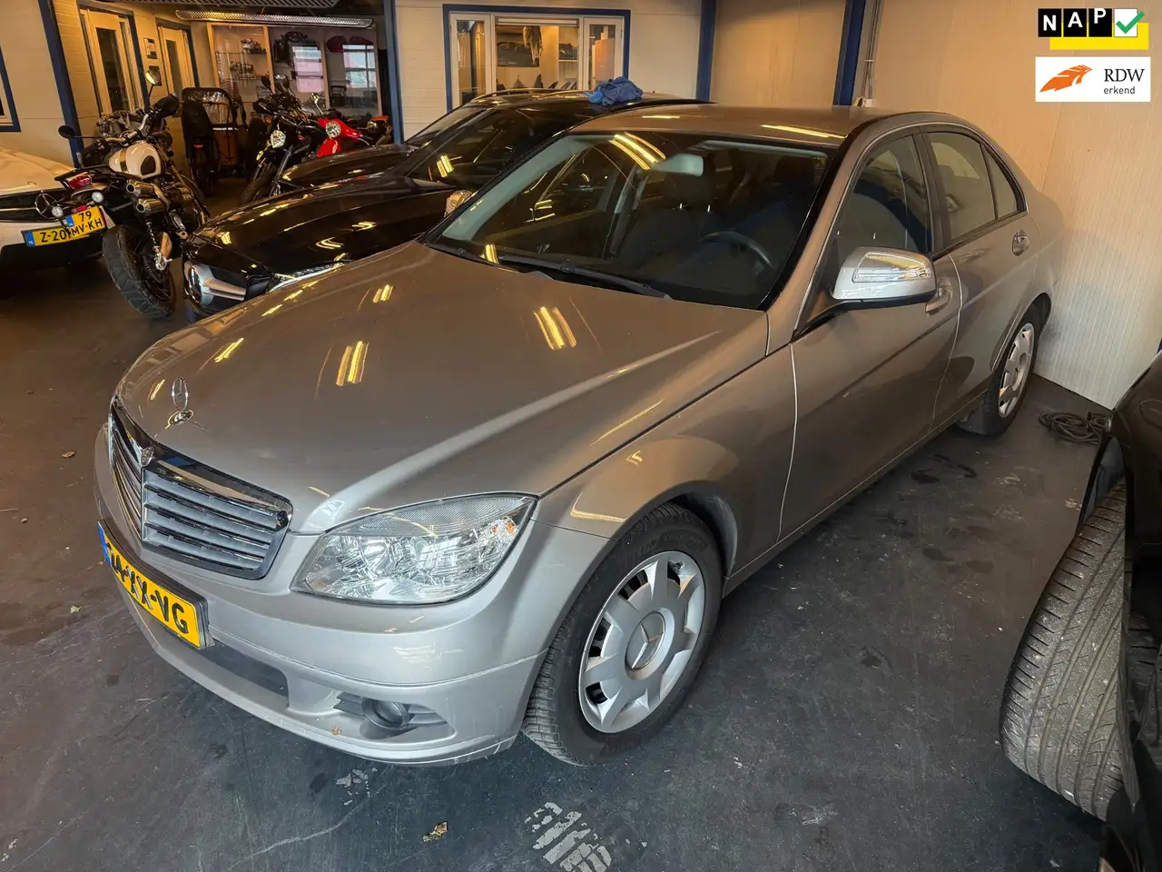 Mercedes-Benz C 180
