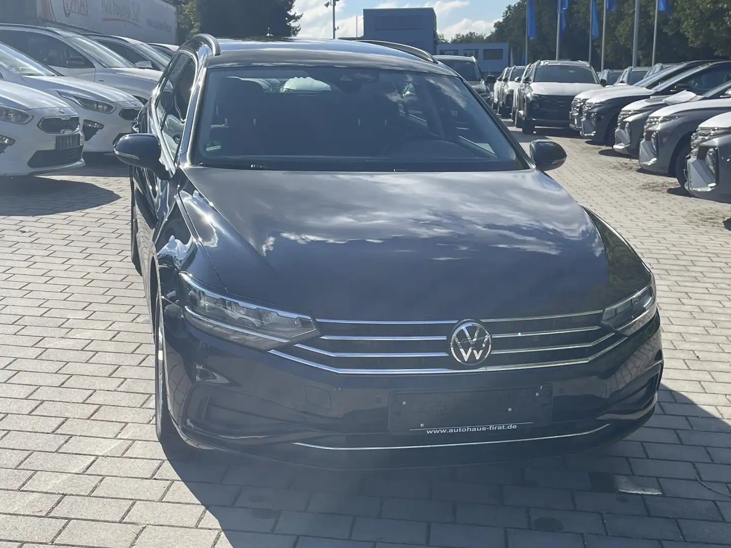 Volkswagen Passat Variant Business Schwarz - 2
