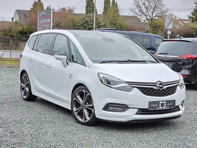 Opel Zafira Tourer(7SITZER/PANO/OPC LINE/TOP AUSST)
