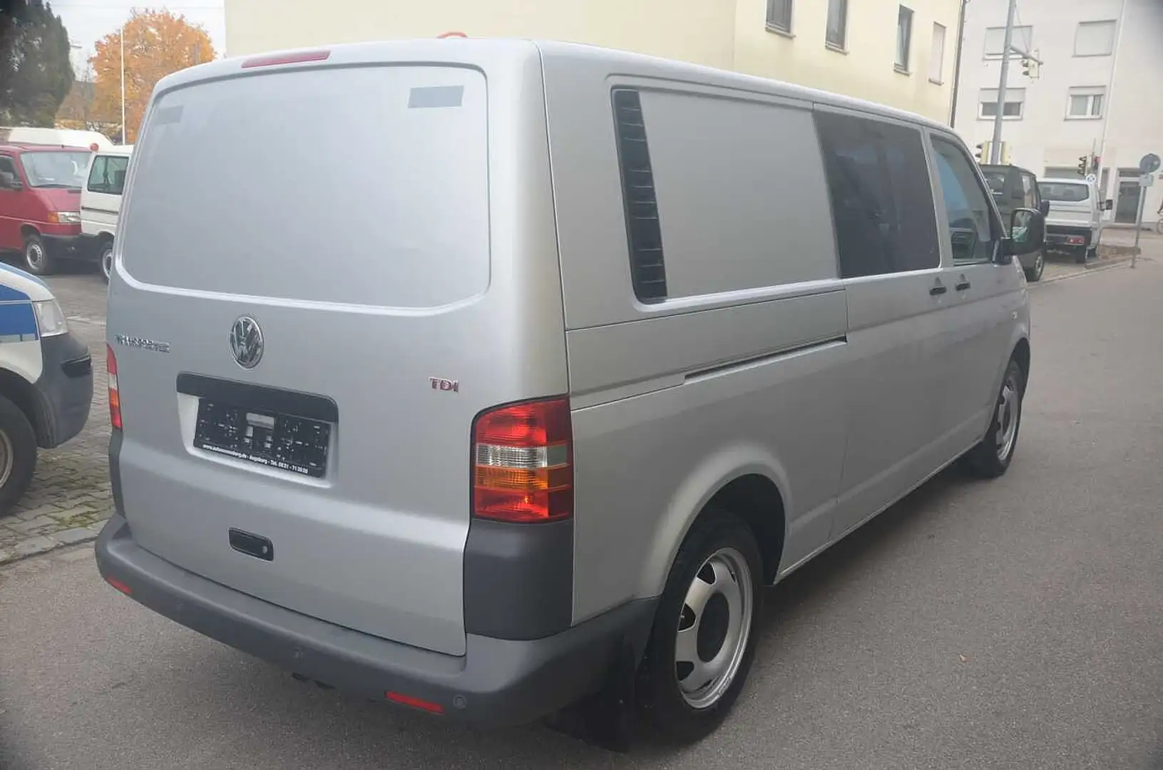 Volkswagen T5 Bus Halbkasten 2,5TDI, Langer Radstand, Plateado - 2