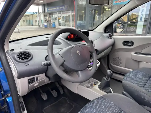 Renault Twingo view 8