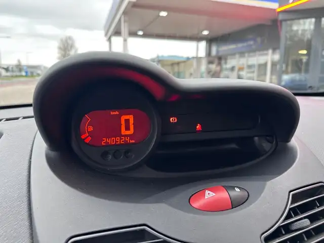 Renault Twingo view 11