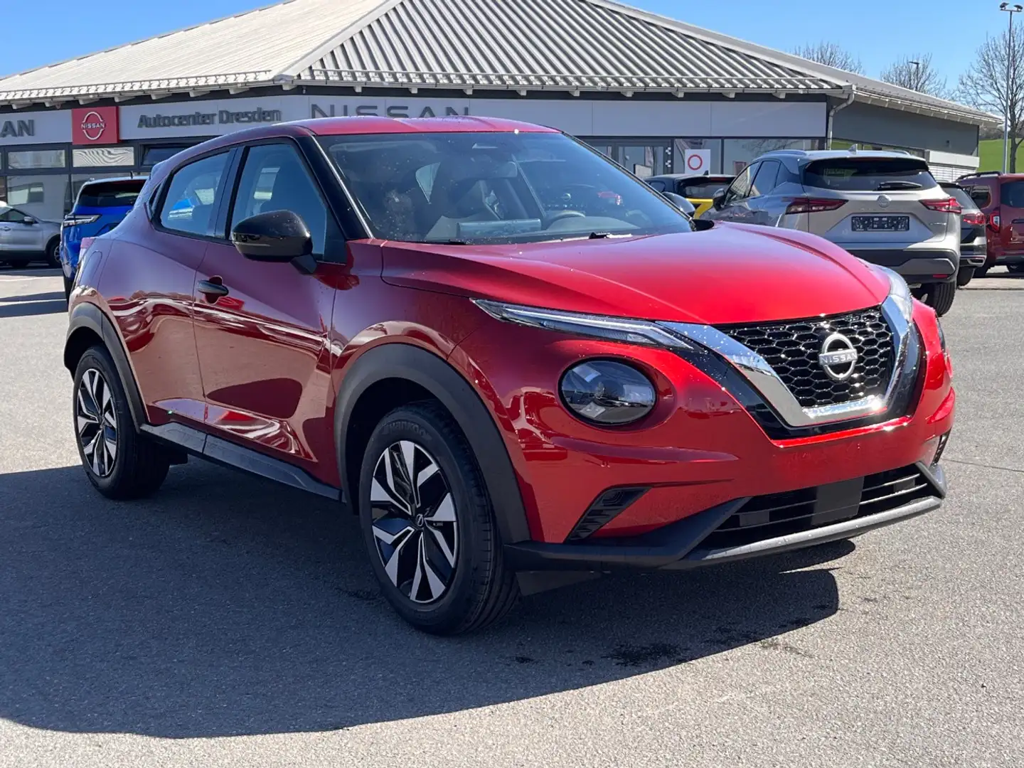Nissan Juke 1.0 DIG-T 114 PS 6MT ACENTA Kam Navi SitzH Czerwony - 2