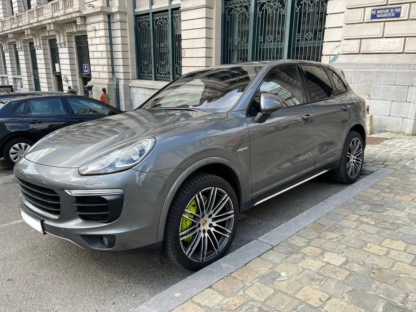 Porsche Cayenne 3.0i V6 PHEV S Tiptronic (306 kW) Gris - 1