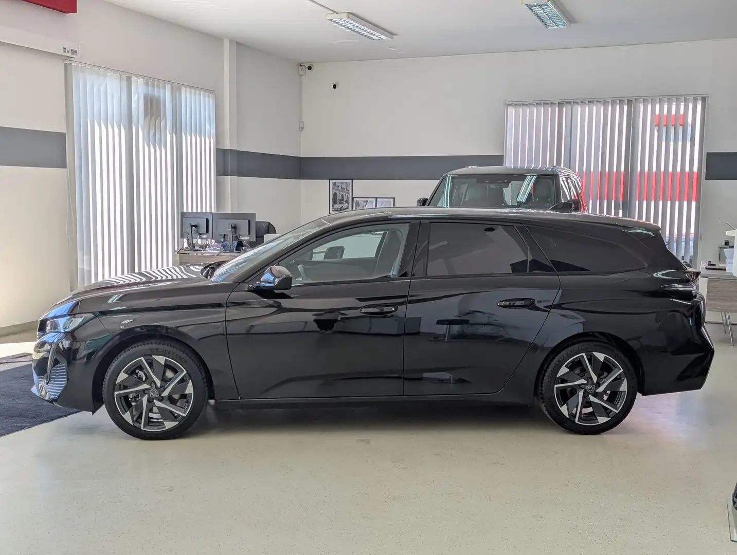 Peugeot 308 Allure ACC LED 360° SHZ LENK-HZ AHK GARANTIE Noir - 2