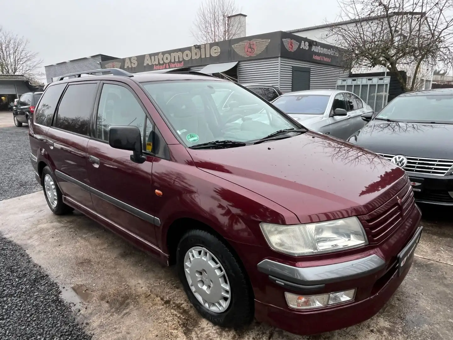 Mitsubishi Space Wagon 2.4 Automatik,Klima, 6 Sitzer Rot - 2