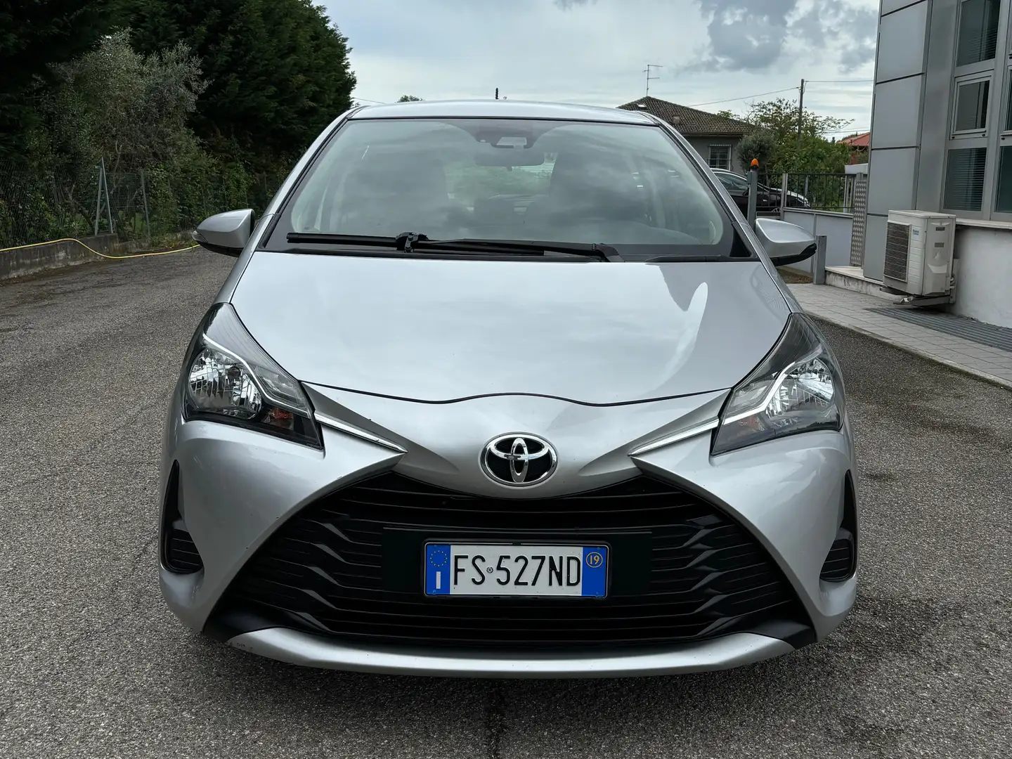 Toyota Yaris Yaris 5p 1.0 Cool GPL Argent - 2